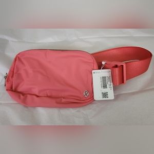 NWT Lululemon Belt Bag Raspberry Cream OG 1L